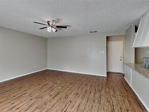 701 Admiralty Way in Fort Worth, TX - Building Photo - Building Photo