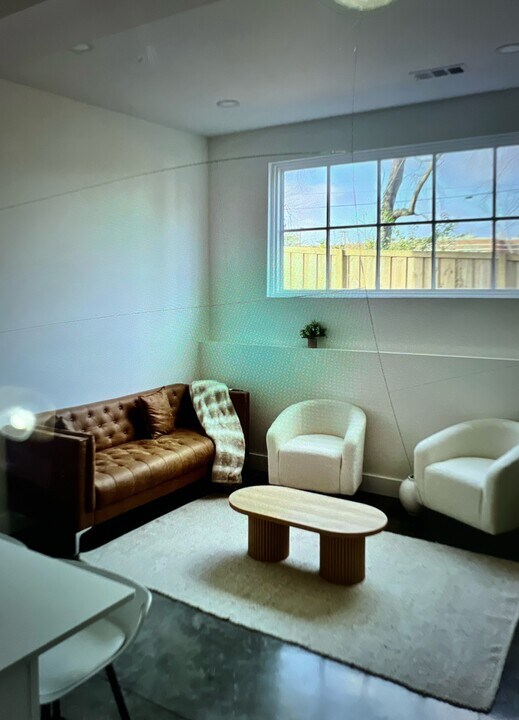 2419 Eden St in Nashville, TN - Foto de edificio