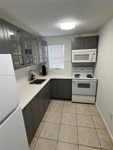 7620 Carlyle Ave in Miami Beach, FL - Building Photo - Building Photo