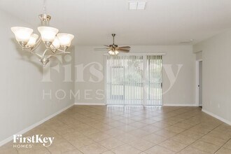2309 Grantham Ave in Davenport, FL - Foto de edificio - Building Photo