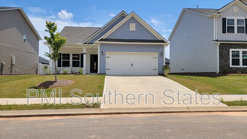 108 Strongridge Trl in Simpsonville, SC - Building Photo