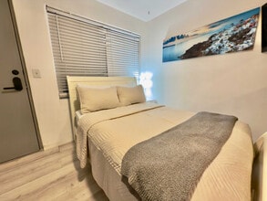 329 Madison St in Hollywood, FL - Building Photo - Building Photo