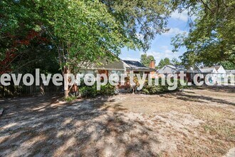 1139 Russwood Rd in Memphis, TN - Building Photo - Building Photo