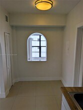 934 Michigan Ave in Miami Beach, FL - Building Photo - Building Photo