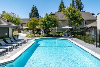 Chardonnay Gardens in Livermore, CA - Foto de edificio - Building Photo