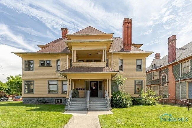 2160 Glenwood in Toledo, OH - Building Photo - Building Photo