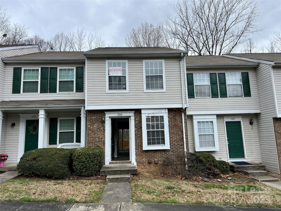 505 Lex Dr in Charlotte, NC - Building Photo