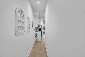 1103 Fern St NW in Washington, DC - Building Photo - Interior Photo