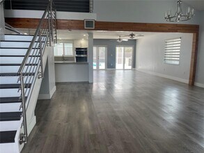 11123 SW 156th Ct in Miami, FL - Foto de edificio - Building Photo