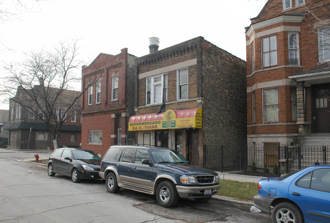 2454 S Trumbull Ave in Chicago, IL - Foto de edificio - Building Photo