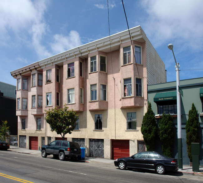 2104 Folsom St in San Francisco, CA - Building Photo - Building Photo