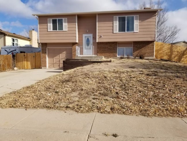 817 Badger Dr in Colorado Springs, CO - Building Photo - Building Photo