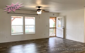 615 S Glendun Pl in Dewey-Humboldt, AZ - Building Photo - Building Photo