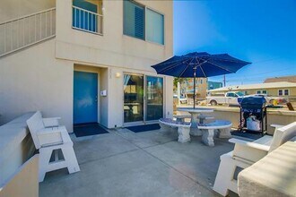 803 El Carmel Pl in San Diego, CA - Building Photo - Building Photo