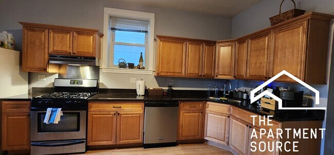 1817 N Marshfield Ave, Unit G in Chicago, IL - Building Photo - Building Photo