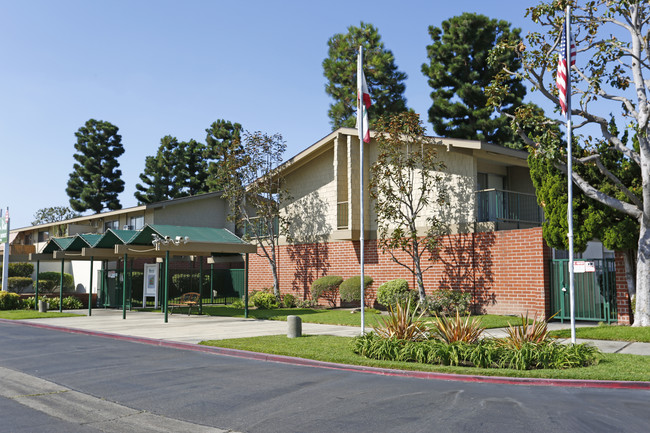 Garden View Apartments in Garden Grove, CA - Foto de edificio - Building Photo