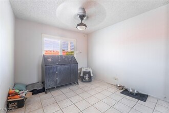 7250 Clearwater Cir in Las Vegas, NV - Building Photo - Building Photo