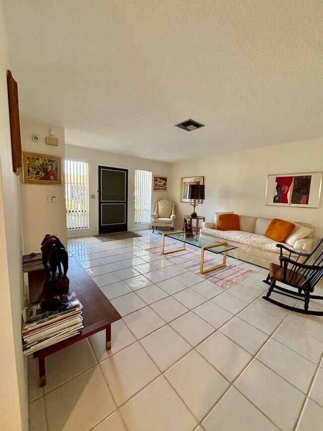 6110 Ambertree Ln in Greenacres, FL - Building Photo - Building Photo