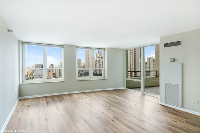 345 N La Salle Dr, Unit 2602 in Chicago, IL - Building Photo - Building Photo