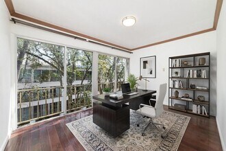 5050 Ambassador Way in Houston, TX - Building Photo - Building Photo