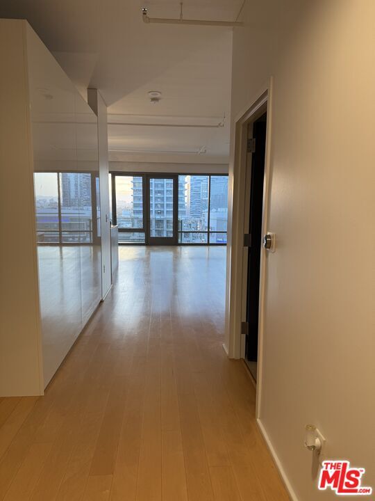 property at 1100 S Hope St