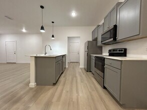 5703 Kemper St in Lubbock, TX - Foto de edificio - Building Photo