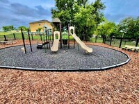 473 Madison Dr photo'