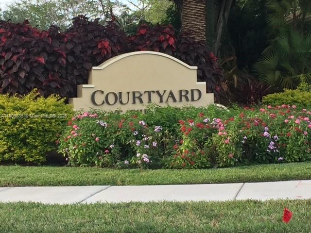 3894 Tree Top Dr in Weston, FL - Building Photo - Building Photo