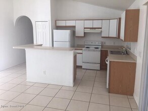 511 Jewell St SE in Palm Bay, FL - Building Photo - Building Photo