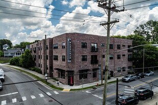 404 Douglas Ave in Nashville, TN - Building Photo