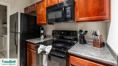 8989 West Rd in Houston, TX - Building Photo - Building Photo