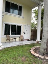 4529 NE 21st Ave in Fort Lauderdale, FL - Building Photo