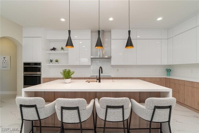 property at 13965 Avon Park Cir