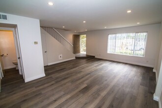 19111 Hamlin St in Los Angeles, CA - Building Photo - Building Photo