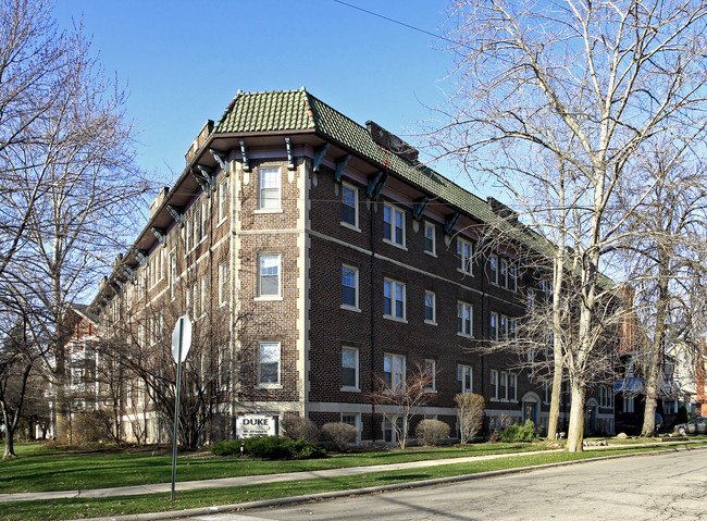 Duke-Crestview Apartments in Cleveland, OH - Foto de edificio - Building Photo