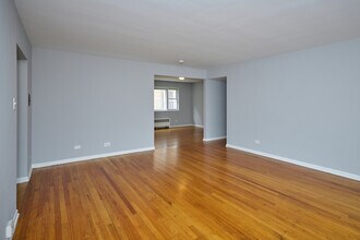 2611 W Fitch Ave-Unit -2W in Chicago, IL - Building Photo - Building Photo