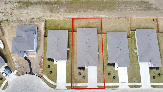 14515 Rain Tree Dr in Mont Belvieu, TX - Building Photo - Building Photo