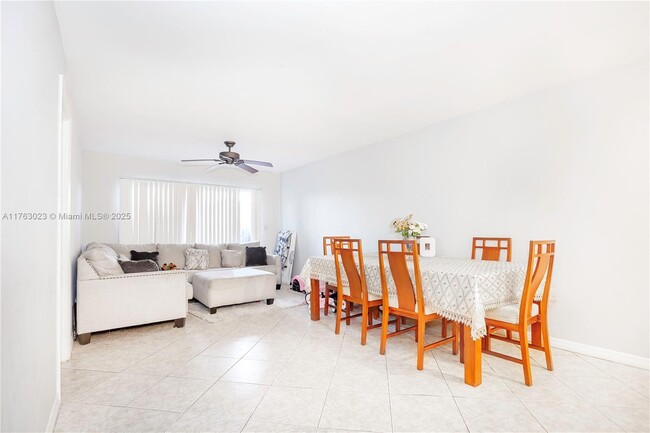 941 NW 45th St in Pompano Beach, FL - Building Photo - Building Photo