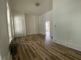 26 S 2nd St in Columbia, PA - Building Photo