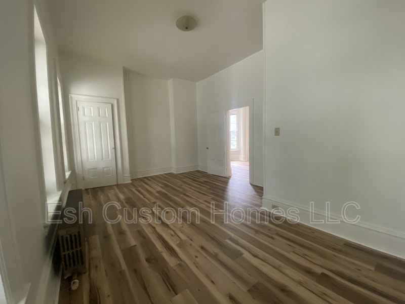 26 S 2nd St in Columbia, PA - Building Photo