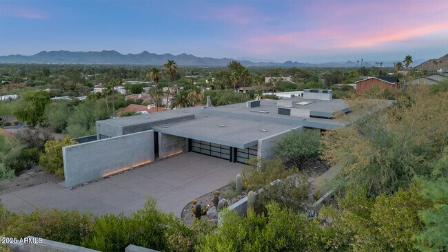 property at 4446 E Mockingbird Ln