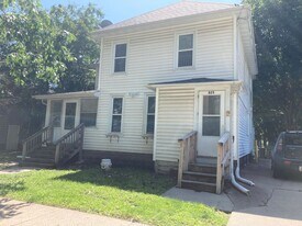 825 Wilson Ave in Ames, IA - Building Photo