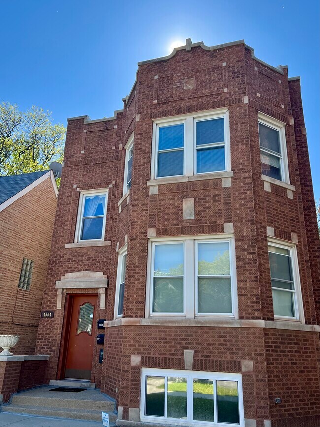 4904 N Marmora Ave, Unit 2
