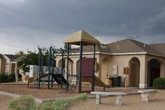 Casa Bonita in Nogales, AZ - Foto de edificio - Building Photo