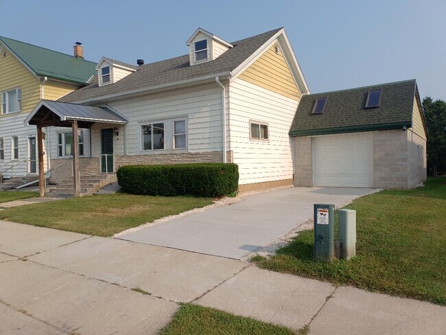 418 Manitowoc St, Unit 418