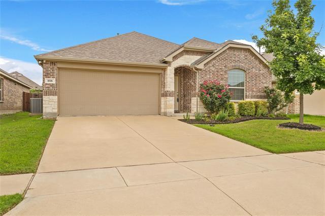 906 Silverbell St in Princeton, TX - Building Photo