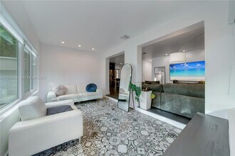 125 NW 88th St in El Portal, FL - Building Photo - Building Photo