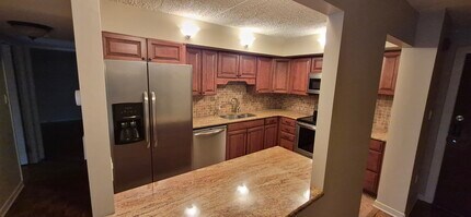 19 Rock Hill Rd, Unit 2C in Bala Cynwyd, PA - Building Photo - Building Photo