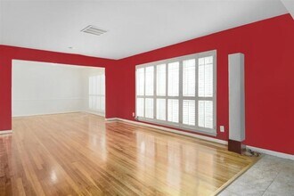 4015 Mischire Dr in Houston, TX - Building Photo - Building Photo