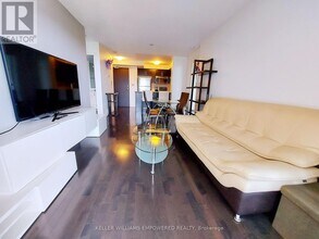 5793 Yonge St in Toronto, ON - Building Photo - Building Photo